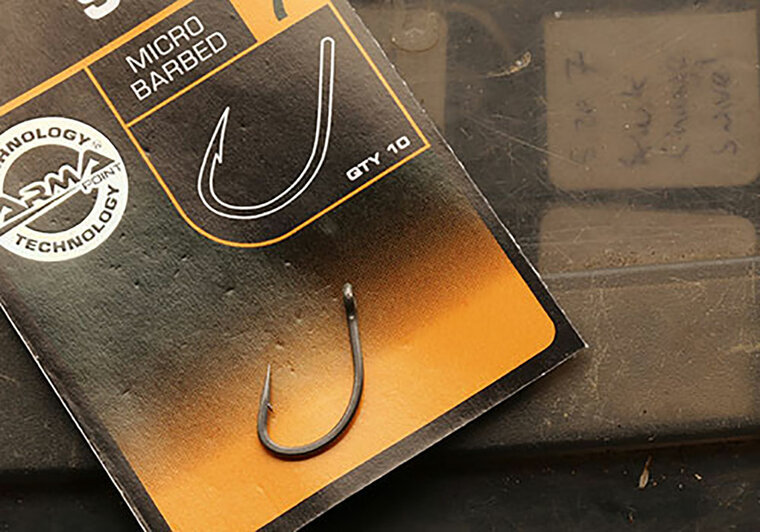 Curve Shank Short Hooks Barbed X10 Edges Armapoint Fox